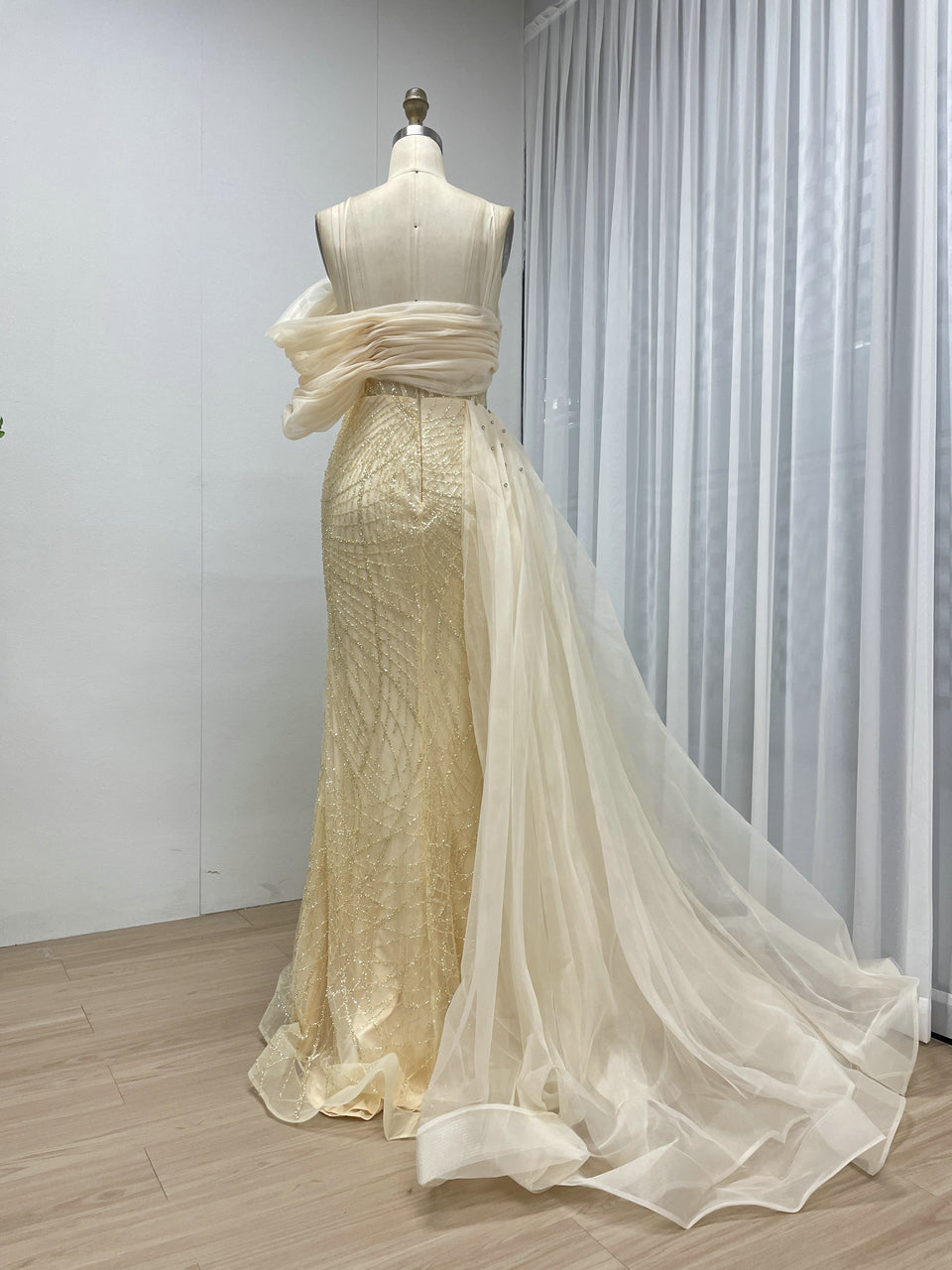 Sexy Spaghetti Strap Mermaid Evening Gown Suitable For Banquet With Side Train MB40373