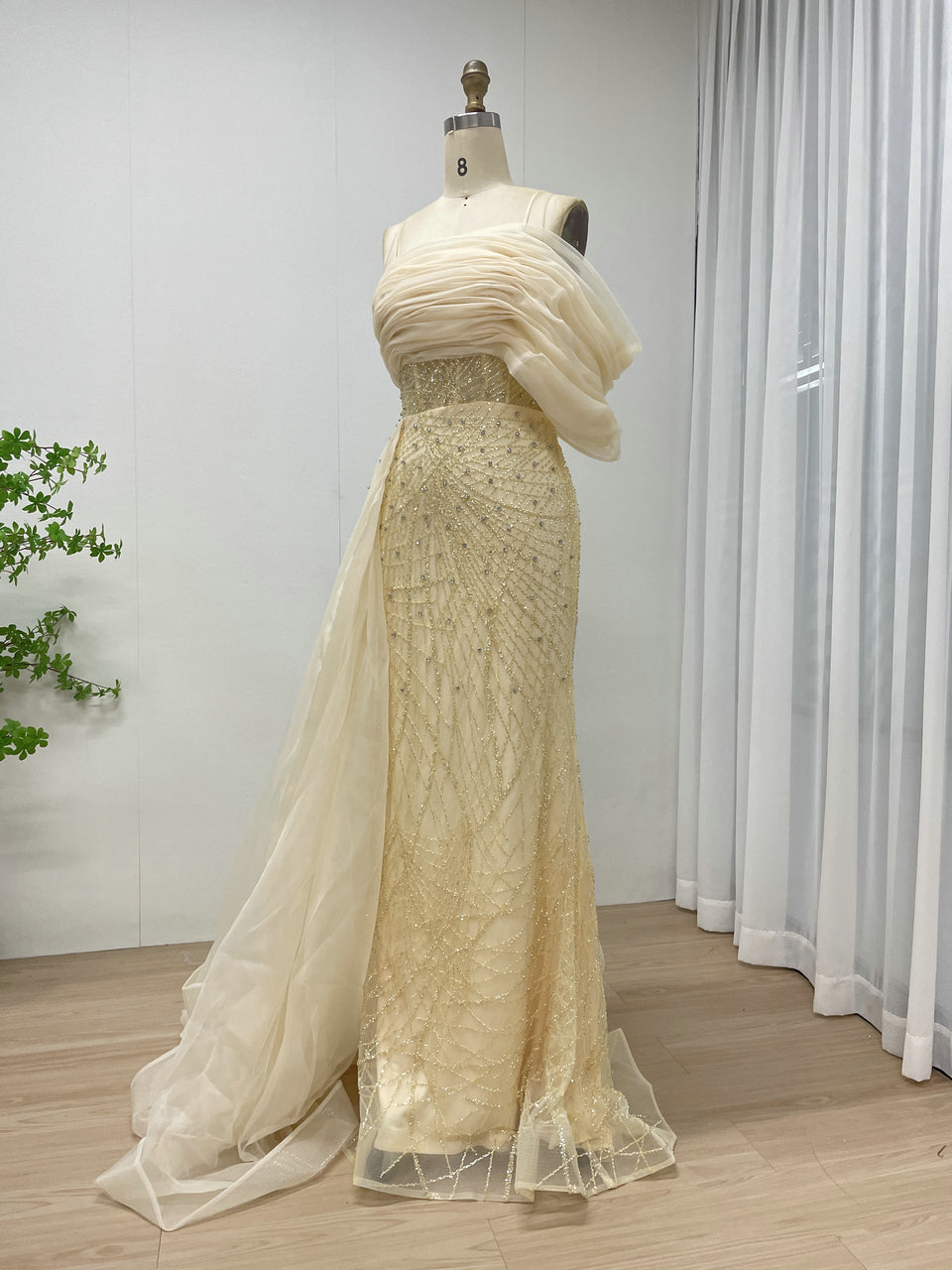 Sexy Spaghetti Strap Mermaid Evening Gown Suitable For Banquet With Side Train MB40373