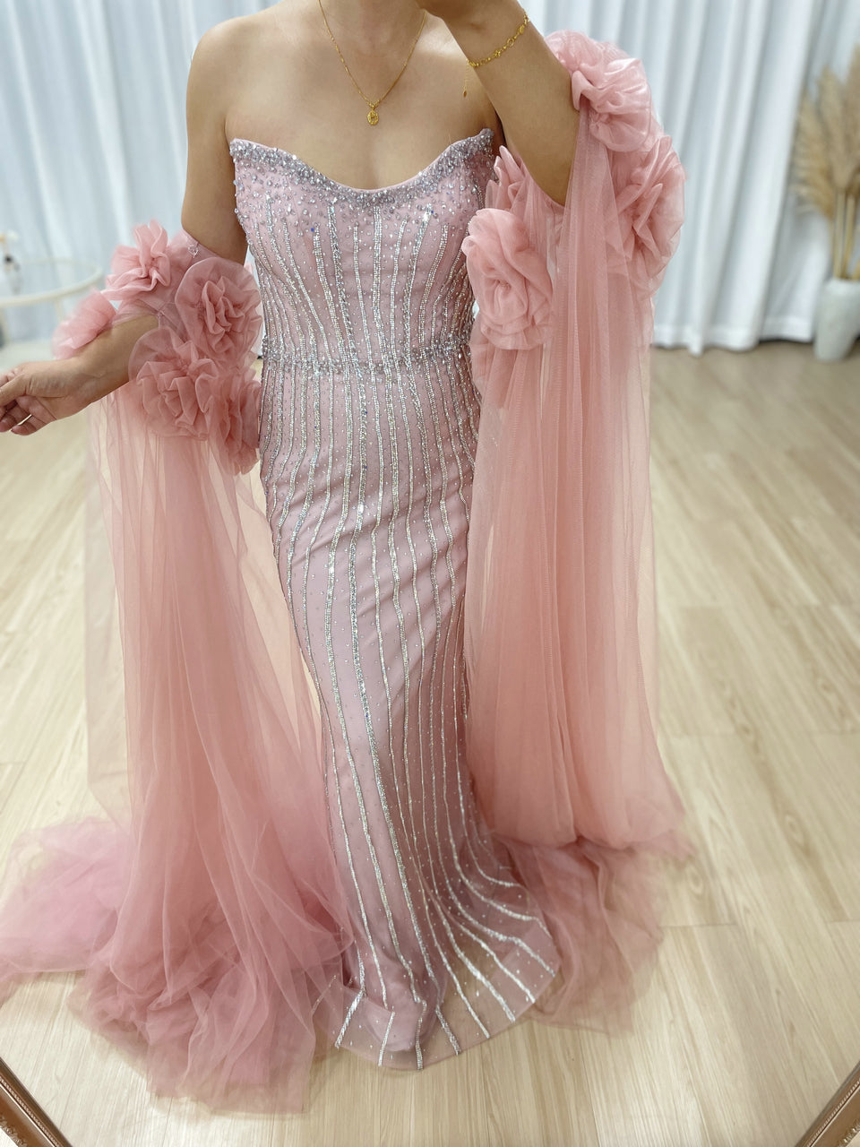 Gorgeous Hand Beading Embroidery Mermaid Evening Gown With Detachable Sleeve MB40374