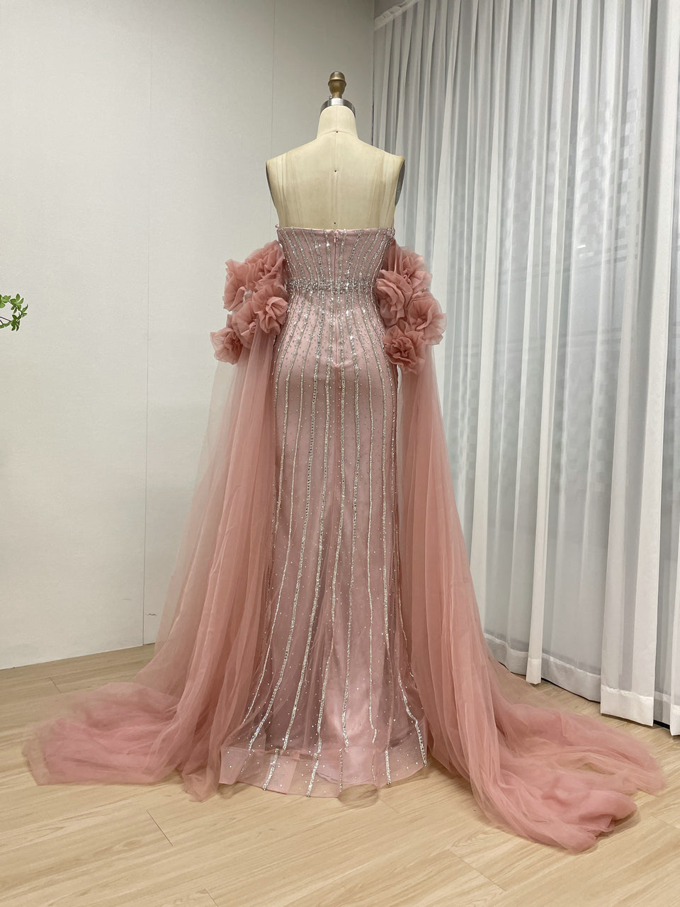 Gorgeous Hand Beading Embroidery Mermaid Evening Gown With Detachable Sleeve MB40374