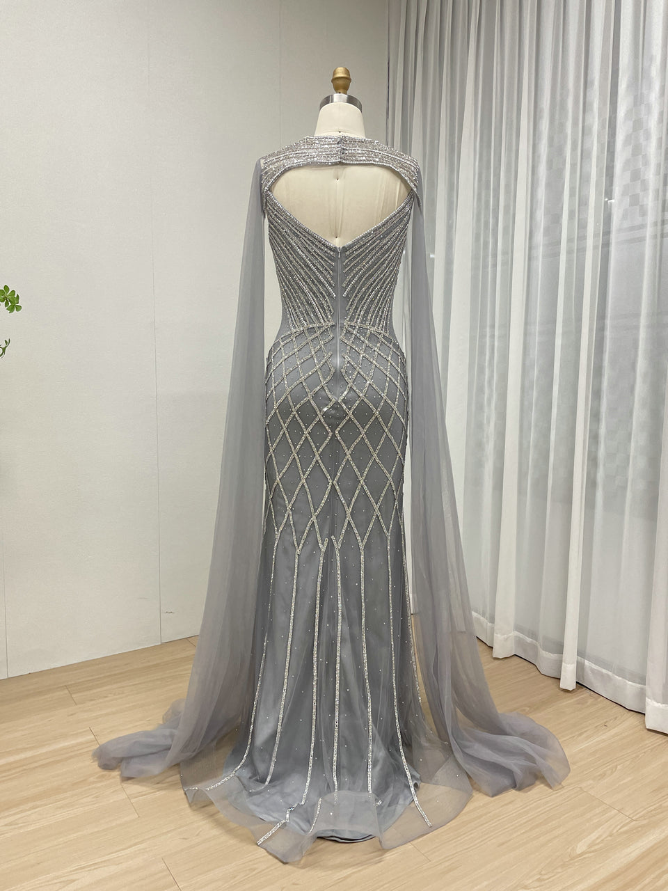 Luxury Mermaid Prom Evening Gown With Elegant Detachable Cap Sleeve MB40376