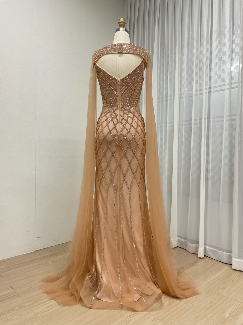 Luxury Mermaid Prom Evening Gown With Elegant Detachable Cap Sleeve MB40376