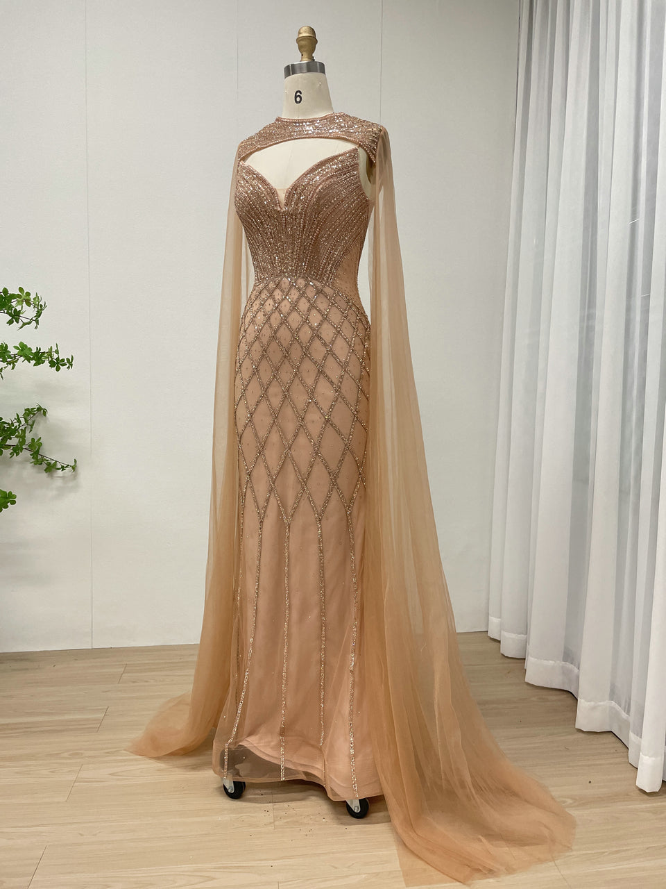 Luxury Mermaid Prom Evening Gown With Elegant Detachable Cap Sleeve MB40376