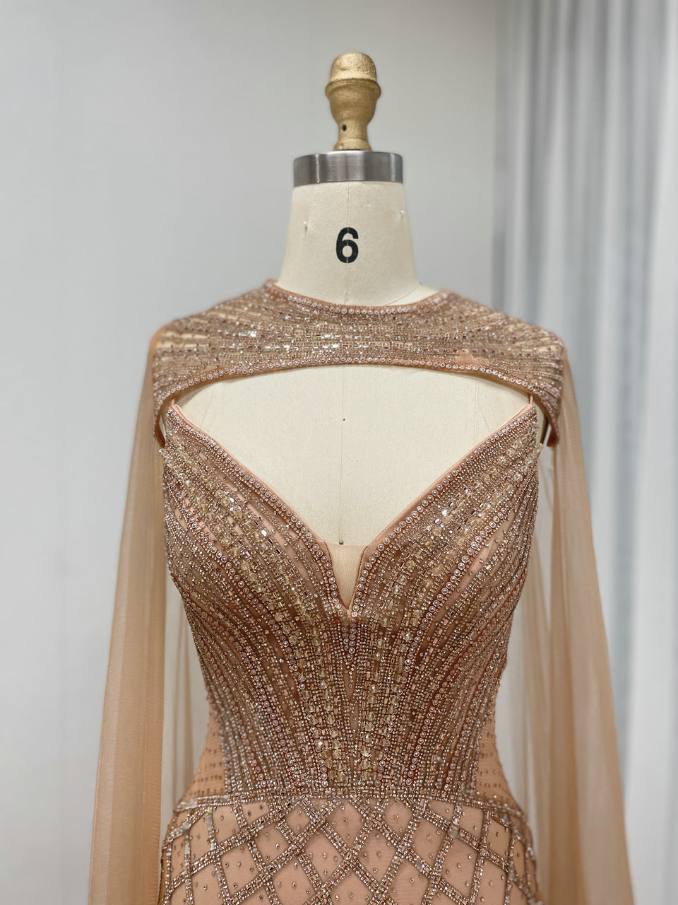 Luxury Mermaid Prom Evening Gown With Elegant Detachable Cap Sleeve MB40376