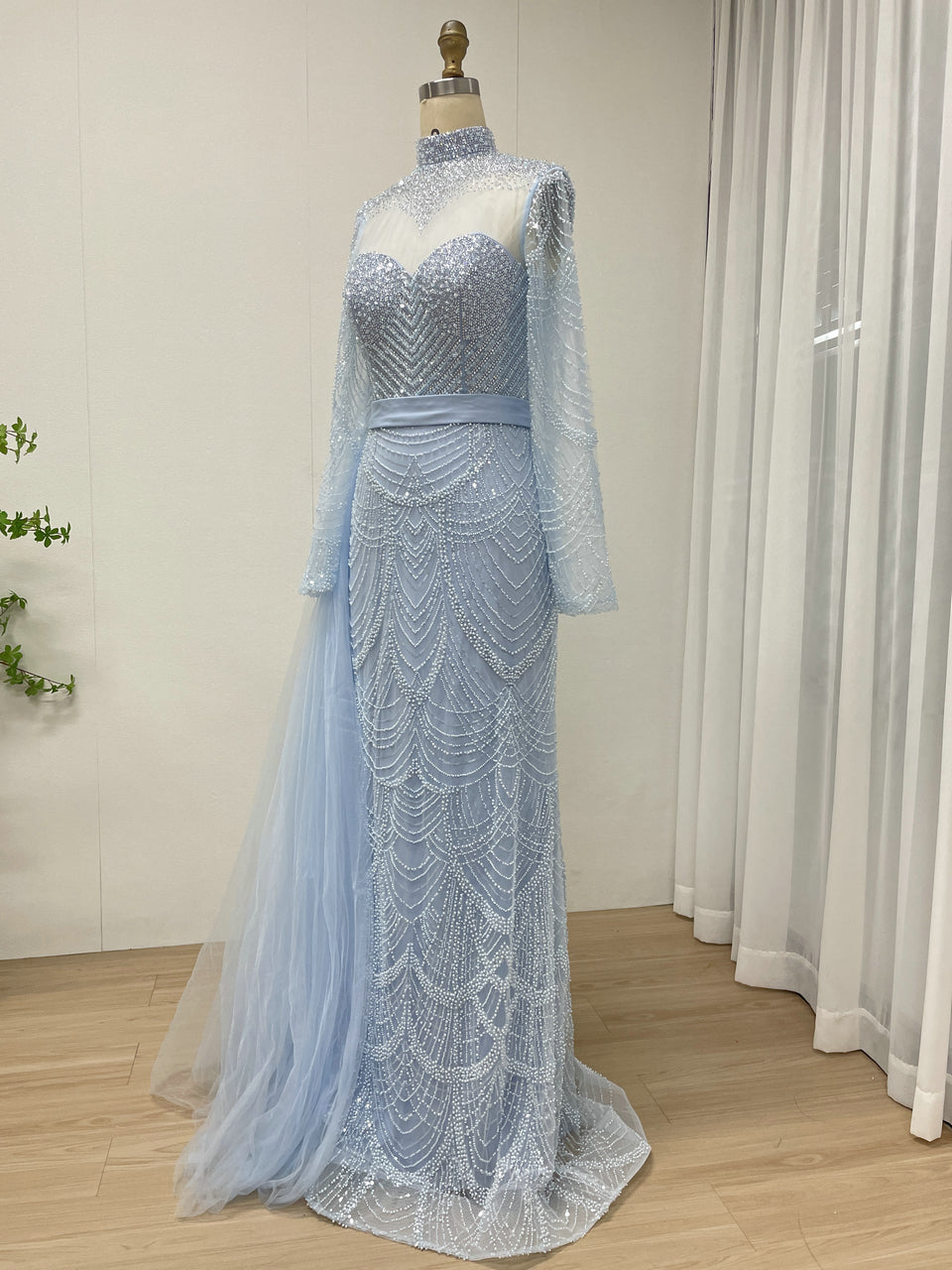 Gorgeous Long sleeves Crystal Beading Of The Bride Evening Gown With Elegant Side Skirt MB40378