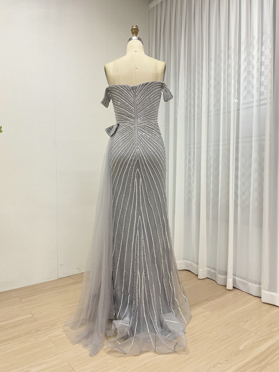 Luxury High Slit Embellished With Sparkly Beaded Evening Party Dresses MB40379