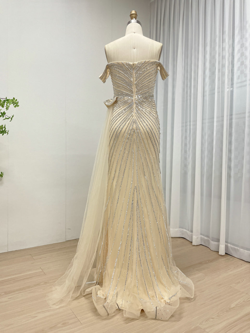 Luxury High Slit Embellished With Sparkly Beaded Evening Party Dresses MB40379