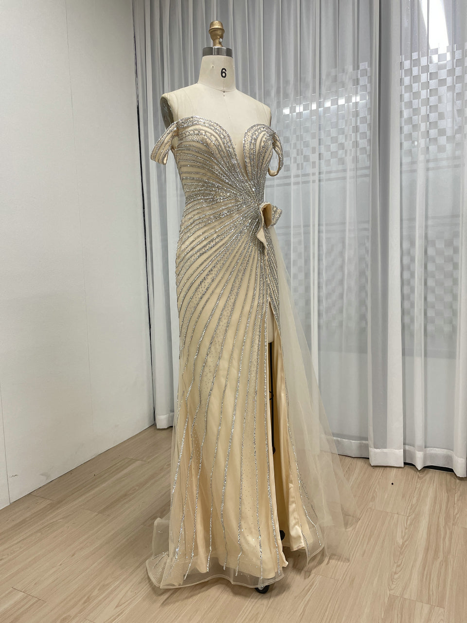 Luxury High Slit Embellished With Sparkly Beaded Evening Party Dresses MB40379