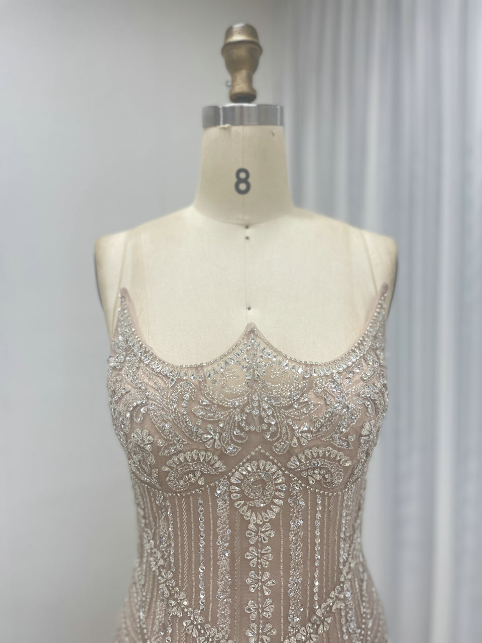 Luxury Feather Sleeve Strapless Couture Beading Knee Length Runway Birthday Party Dress MB40384