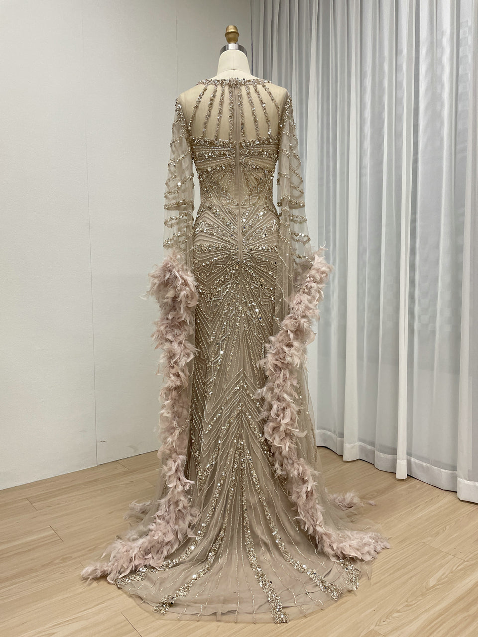 Luxury Couture Feather Long Sleeve Dubai Wedding Party Evening Dress MB40389