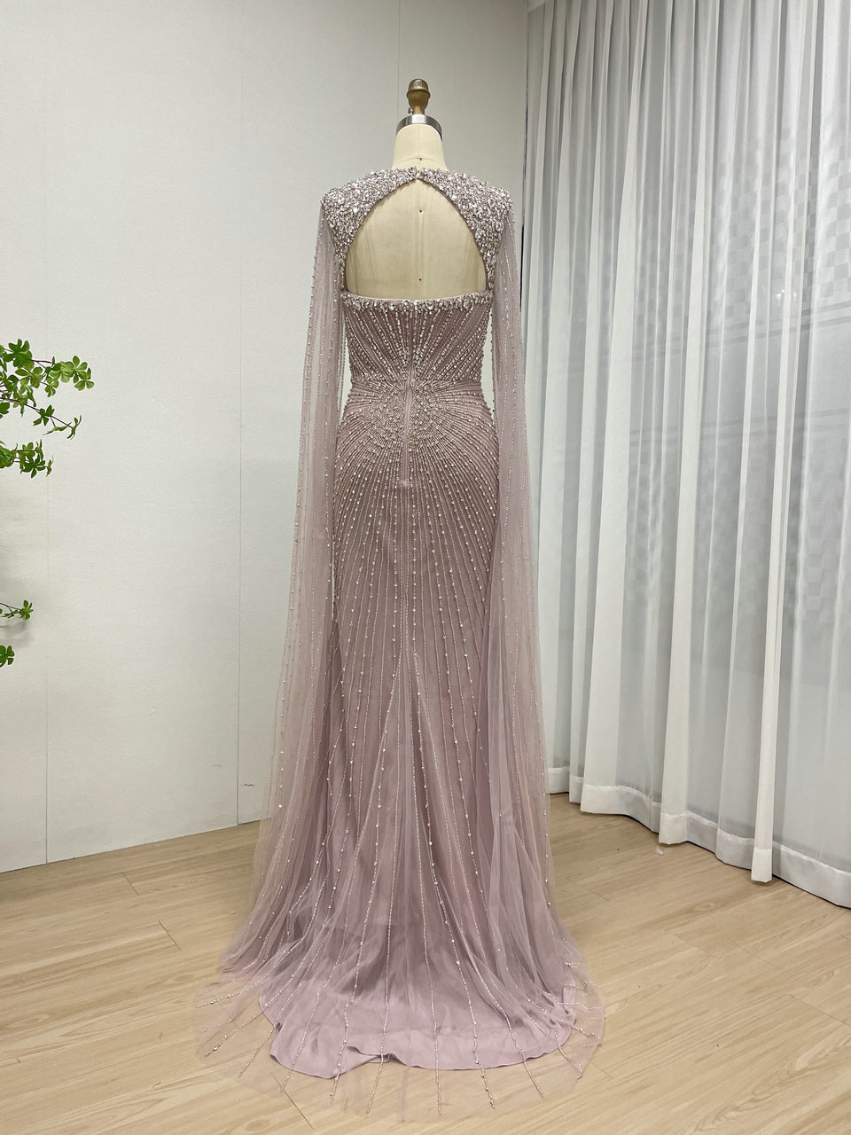 Gorgeous Sweetheart Shoulder Cape Long Sleeve 2025 Crystal Beading Wedding Party Dress MB40393