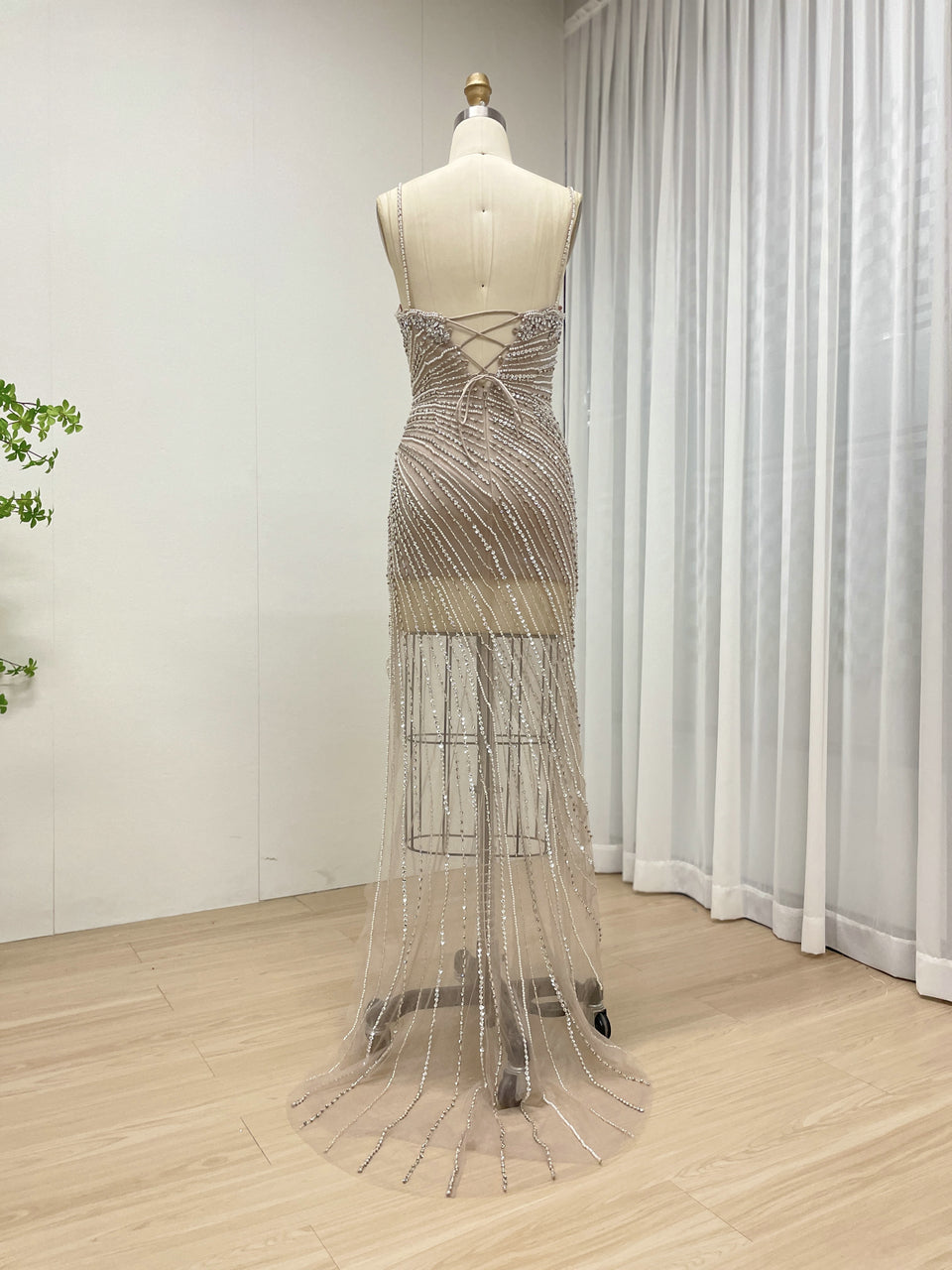 Sexy Sleeveless Sheer Prom Evening Dress Embellished With Intricate Hand Beading Diamond for Party MB40400