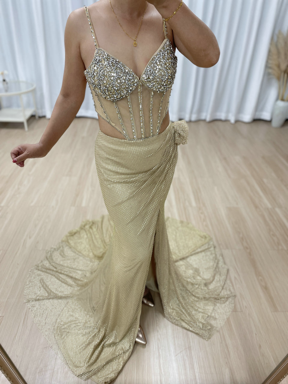 Chic Style Ruched Waist Embellished With Dazzling Diamond Sleeveless High Split Prom Evening Dress MB40407