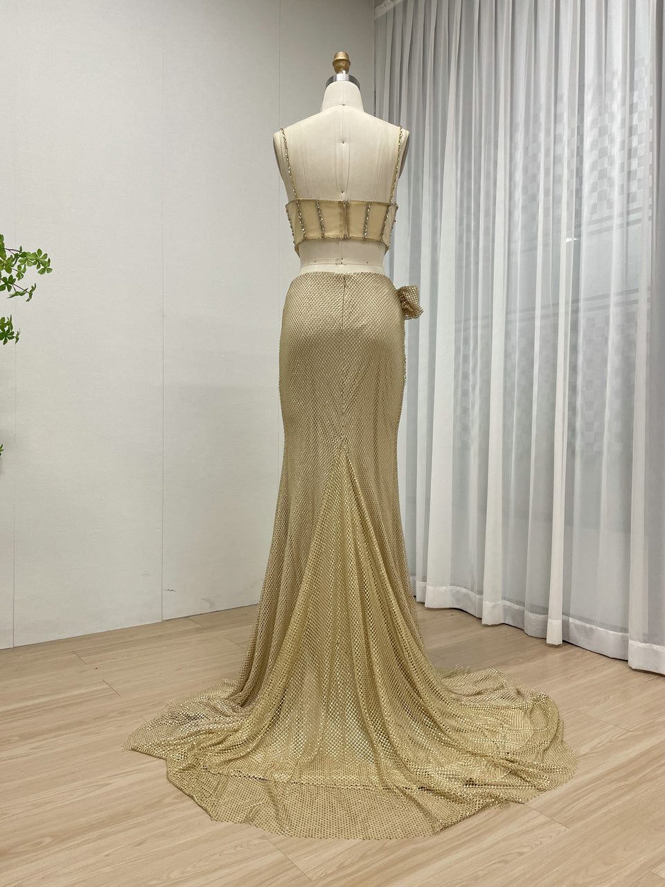Chic Style Ruched Waist Embellished With Dazzling Diamond Sleeveless High Split Prom Evening Dress MB40407