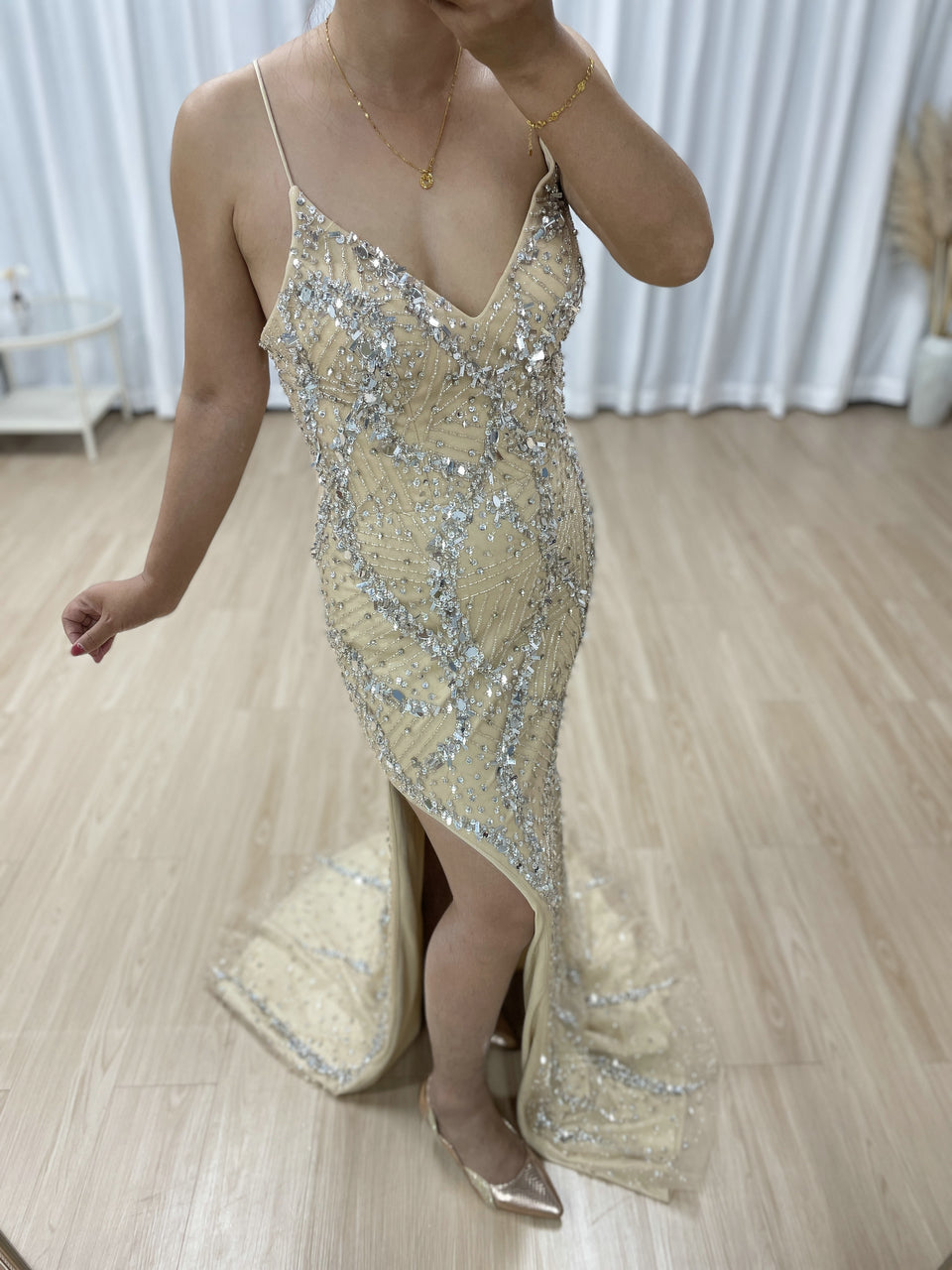 Elegant Champagne Evening Gown with V-Neck Beaded Bodice Mermaid Style MB40415