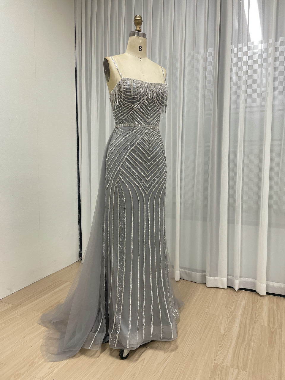 Embellished Intricate Crystal Beading Strap Dress Dubai Wedding Formal Party Gowns MB40418