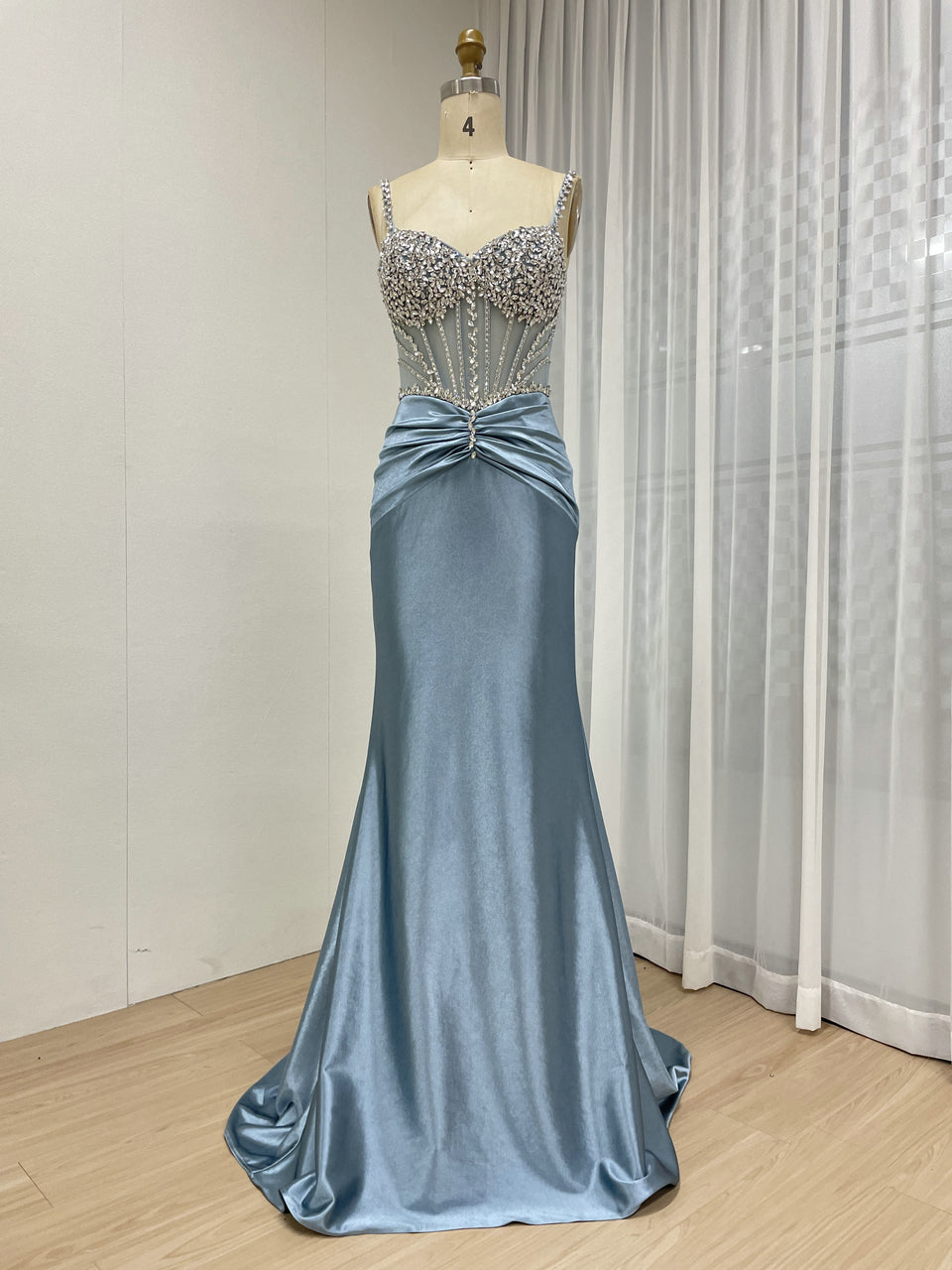Exquisite Hand Beaded Crystal Diamond Sexy Spaghetti Strap Mermaid Prom Evening Gown MB40423
