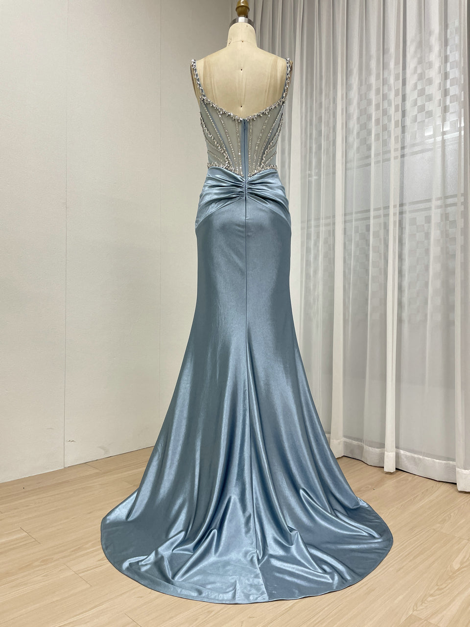 Exquisite Hand Beaded Crystal Diamond Sexy Spaghetti Strap Mermaid Prom Evening Gown MB40423