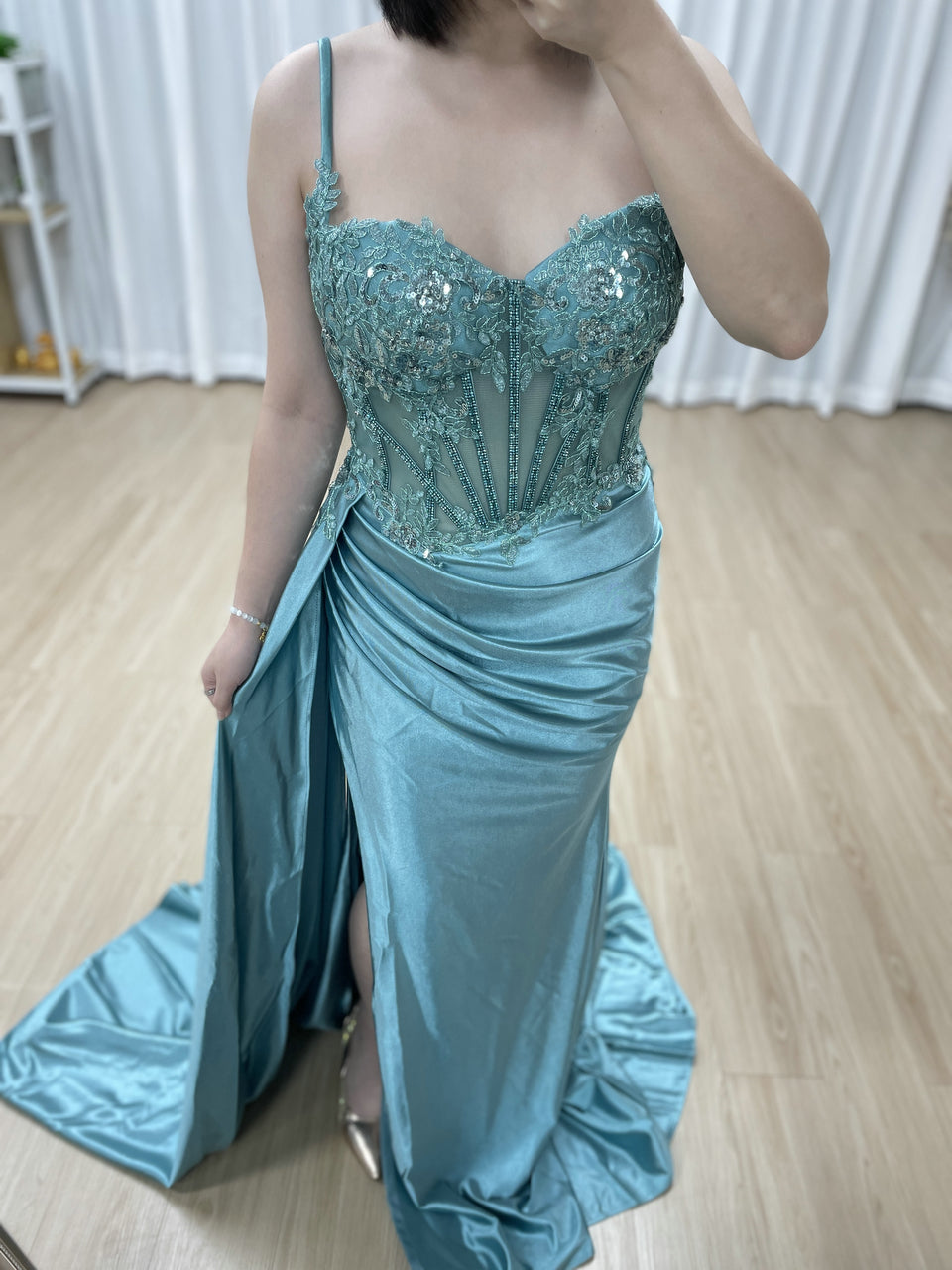 Sexy High Slit Mermaid Evening Dress Beautiful 3D Floral Embroidery With Graceful Side Skirt MB40424
