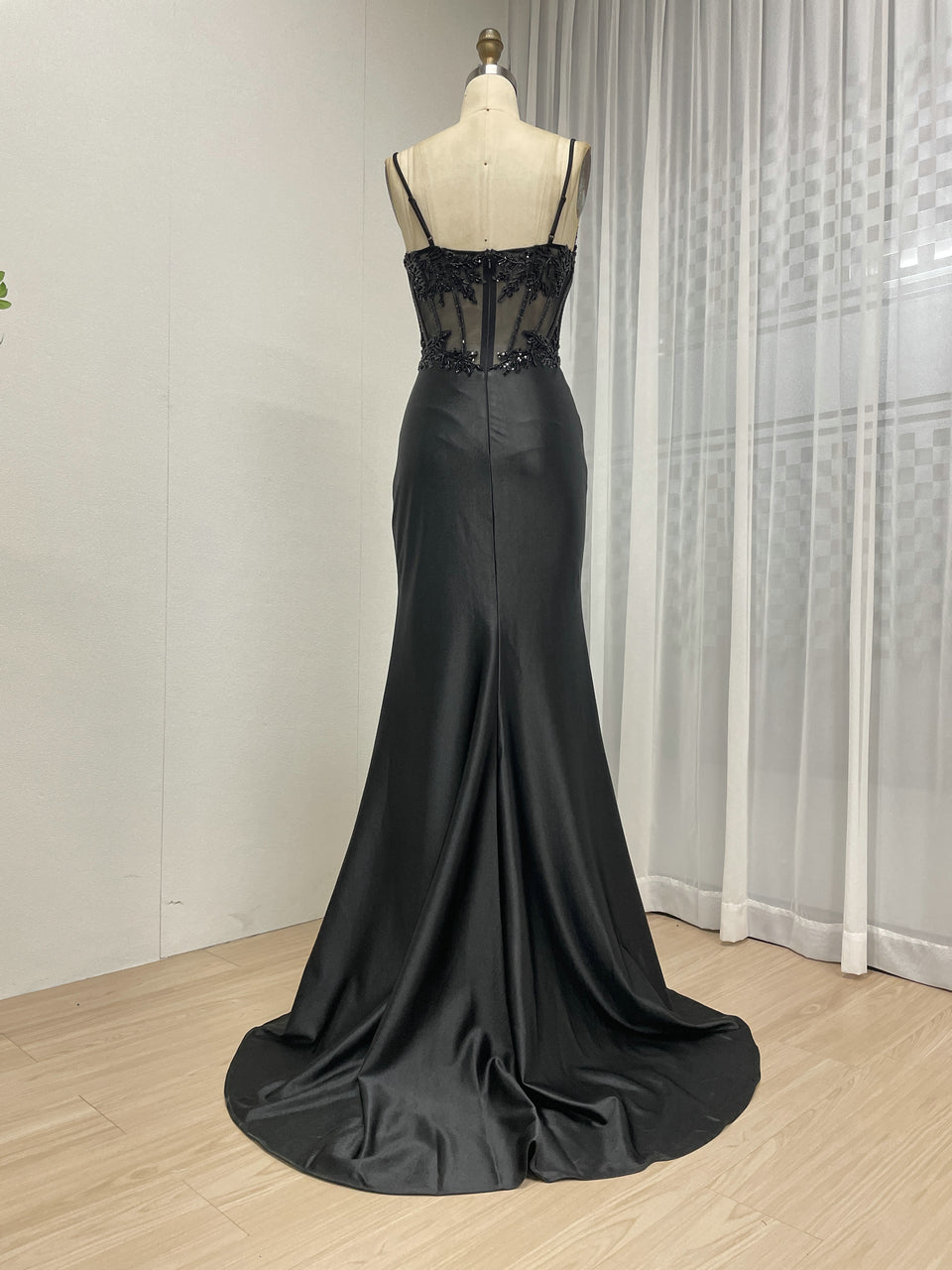 Stylish Mermaid Prom Evening Gown With Sexy High Slit 3D Floral Embroidery for Party MB40426