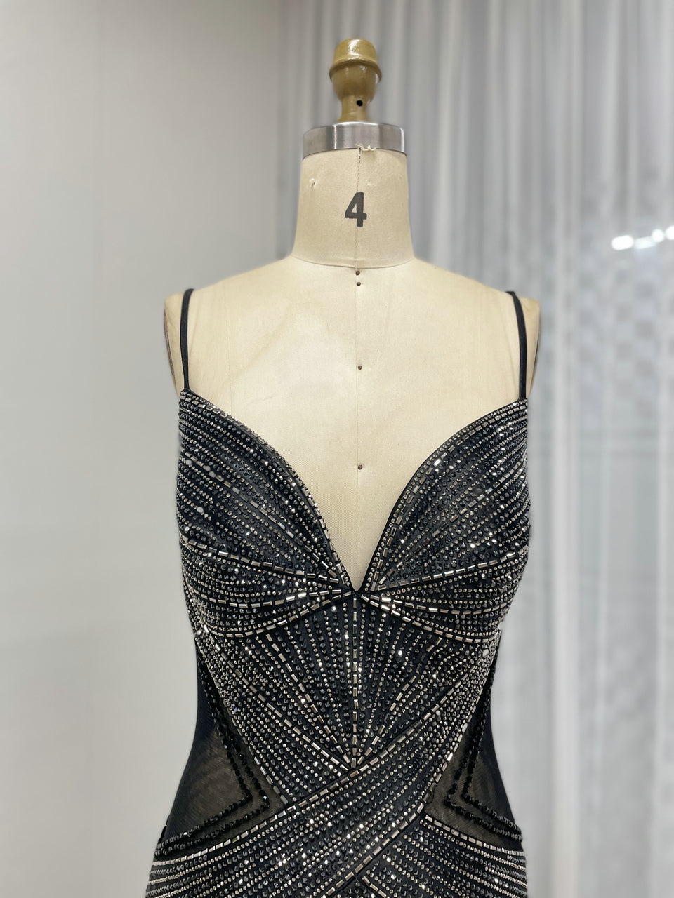 Sexy Spaghetti Strap V Neck Sheer Waist Mermaid Prom Evening Gown for Formal MB40428