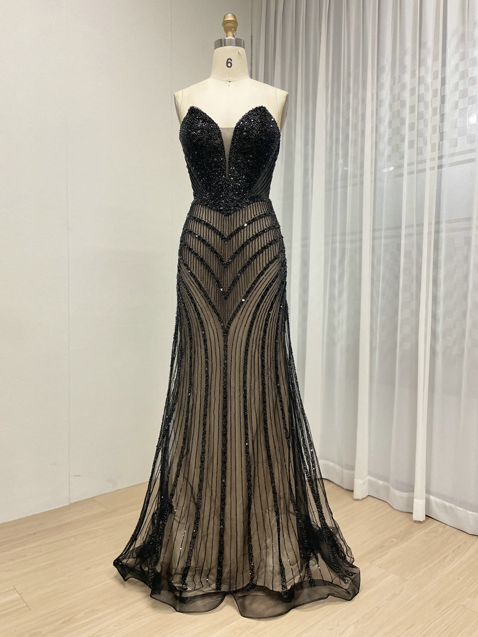 Sexy Sleeveless V Neck Crystal Beading Mermaid Prom Evening Gown MB40431