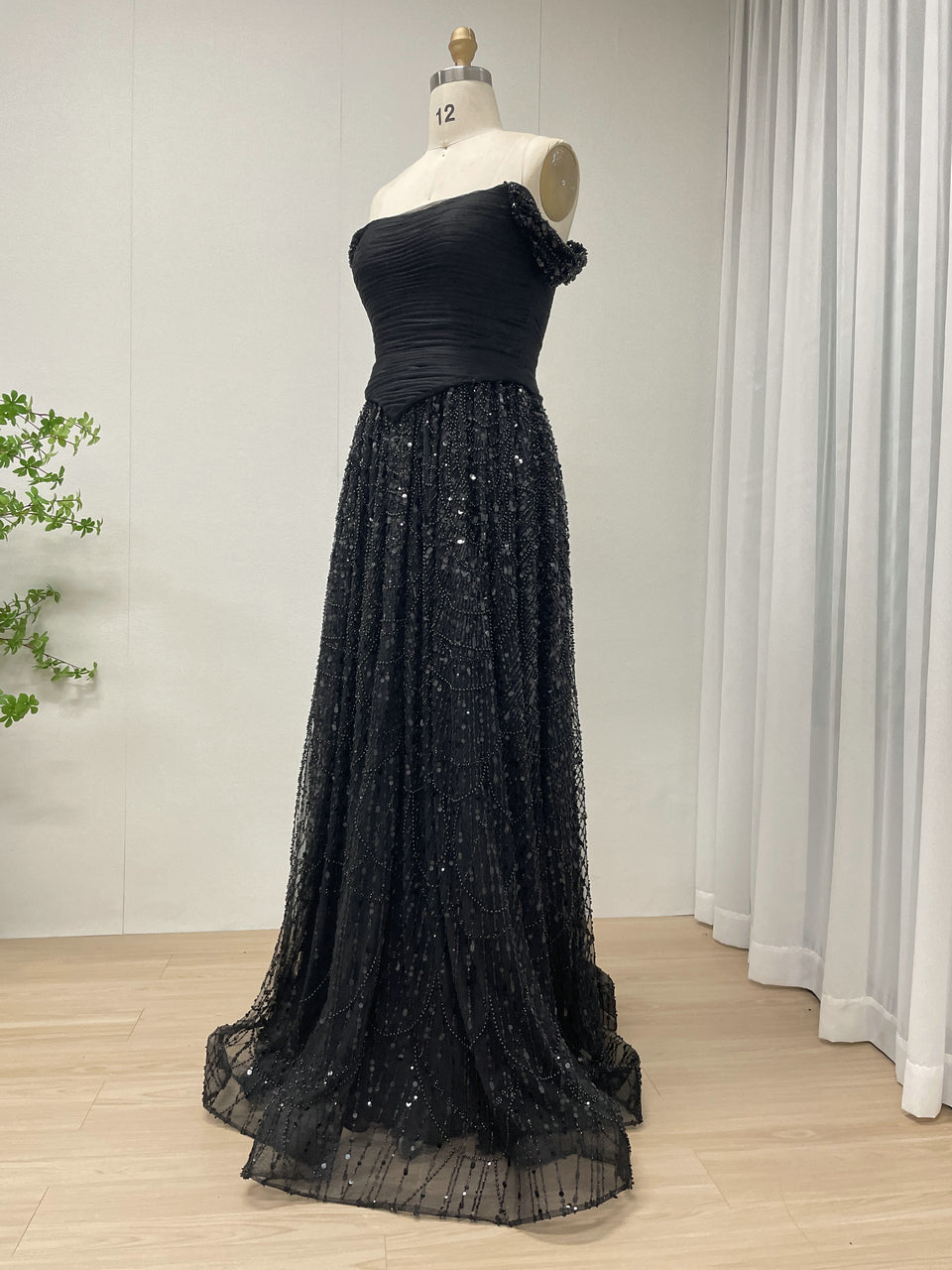Elegant Off the Shoulder a Line Prom Evening Gown With Handmade Beading MB40432