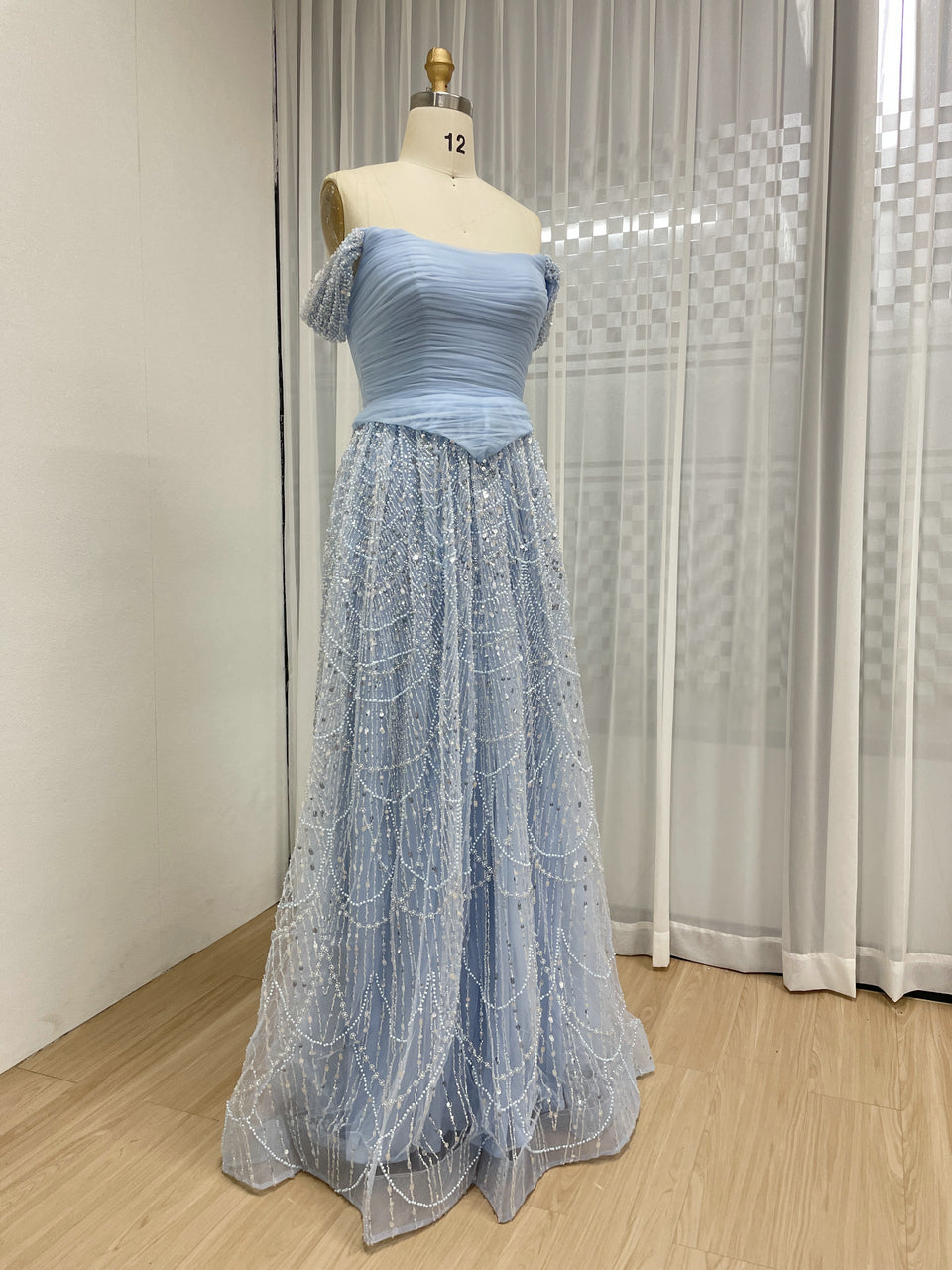 Elegant Off the Shoulder a Line Prom Evening Gown With Handmade Beading MB40432