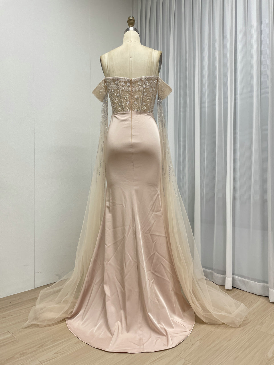 Luxury Elegant Mermaid Prom Evening Gown With Beautiful Beaded Floral MB40434