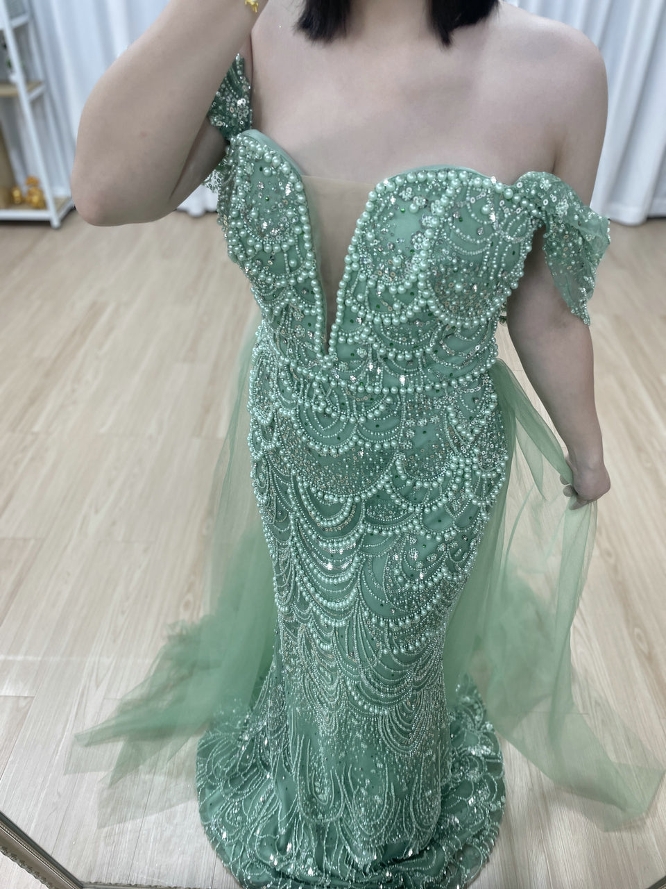 Sparkling Green Off-Shoulder V-Neck Pearl Mermaid Gown Luxury Evening Wear MY30068-2