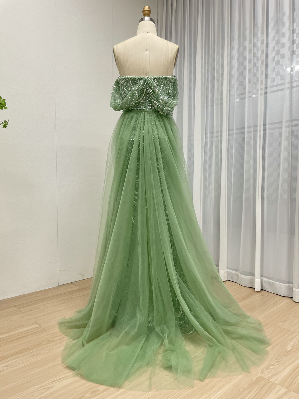 Sparkling Green Off-Shoulder V-Neck Pearl Mermaid Gown Luxury Evening Wear MY30068-2