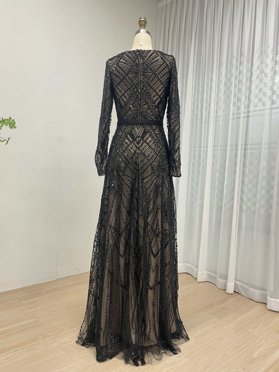Elegant Black Beaded Dress Long Sleeves Train Cocktail Style MY30076-2