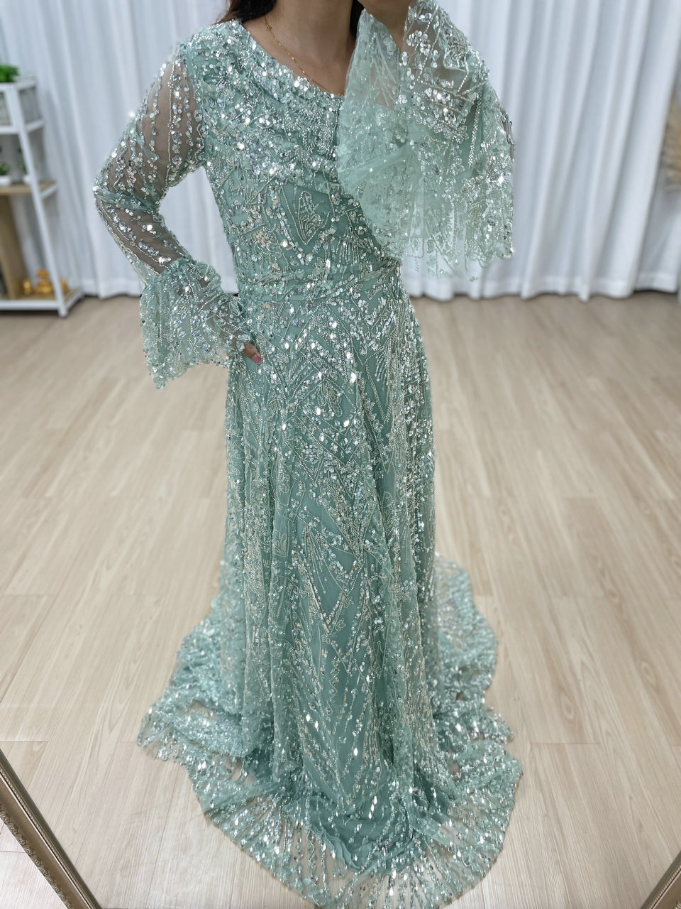 Elegant Sequined Flared Sleeves Flowing Skirt Luxury Evening Wear for Special Occasions MY30089-2