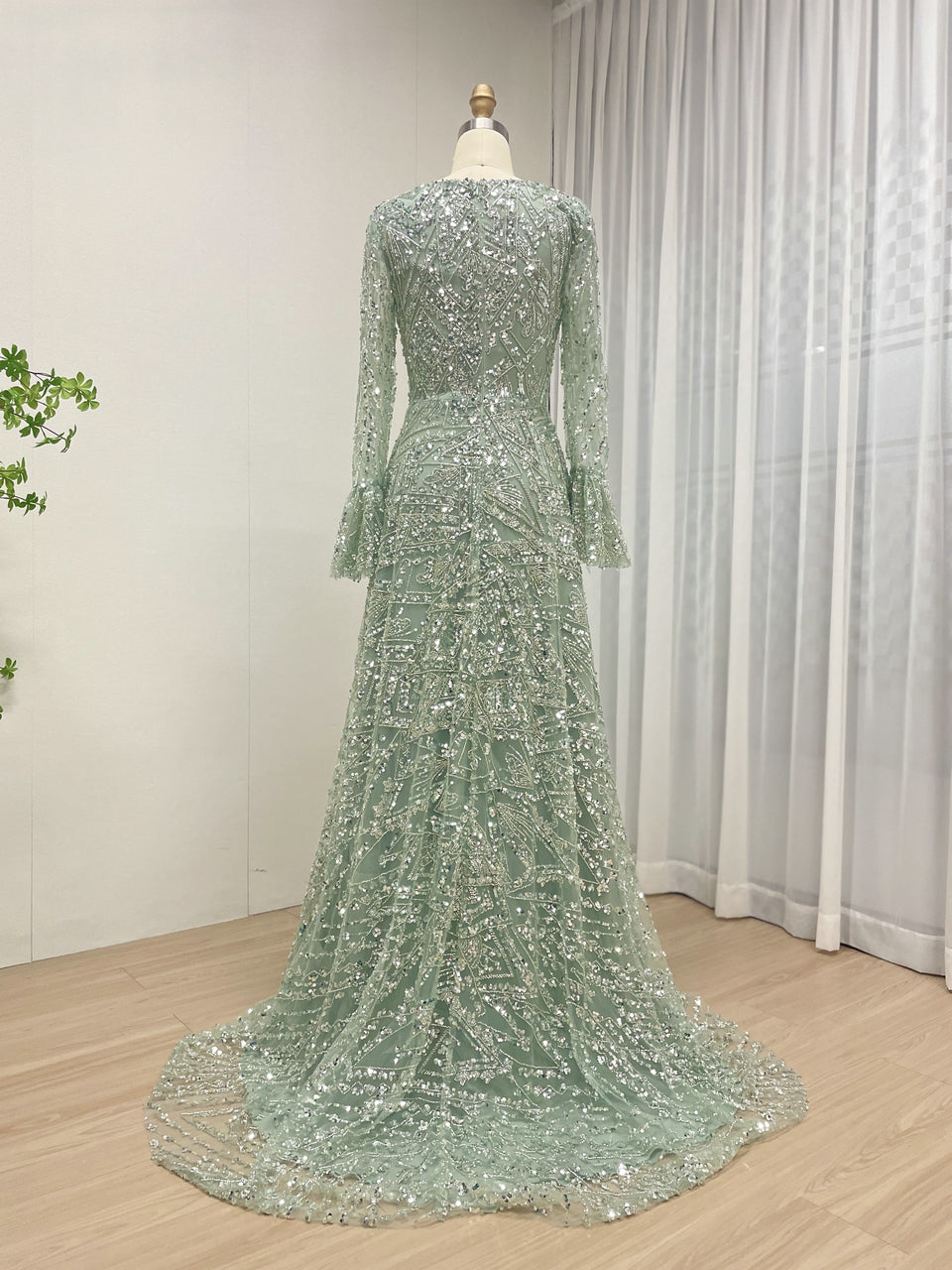 Elegant Sequined Flared Sleeves Flowing Skirt Luxury Evening Wear for Special Occasions MY30089-2