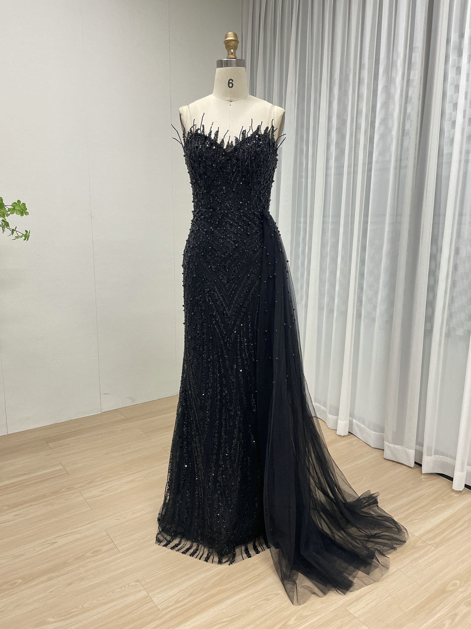 Elegant Black Dress with Train for Formal Events MY30093-3
