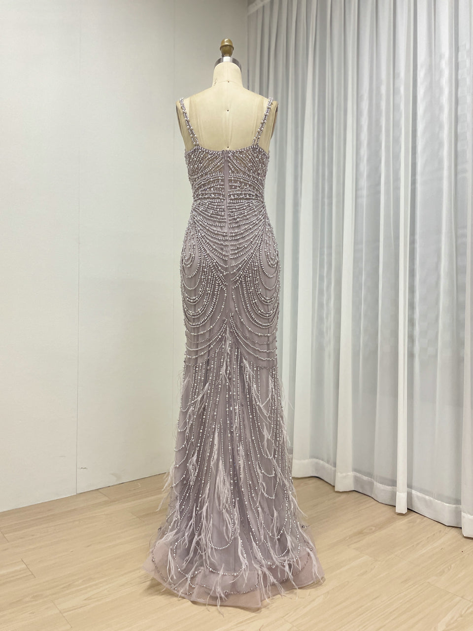 Lavender Spaghetti Strap V-Neck Beaded Mermaid Evening Gown Feather Hem Luxury Pearl Embellished Formal Prom Dress Women MY30128-2