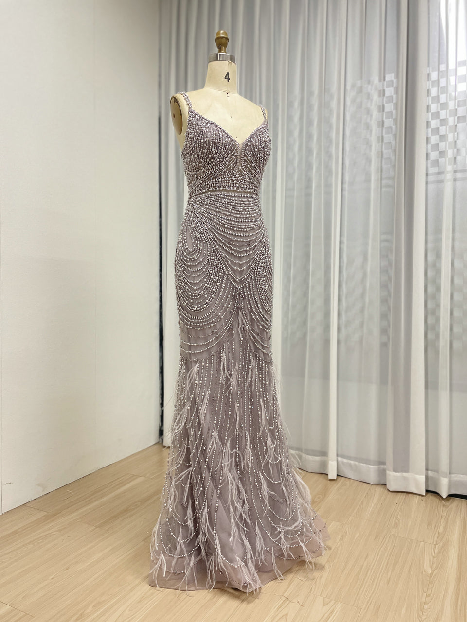 Lavender Spaghetti Strap V-Neck Beaded Mermaid Evening Gown Feather Hem Luxury Pearl Embellished Formal Prom Dress Women MY30128-2