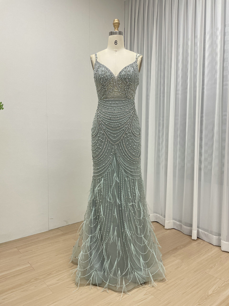 Lavender Spaghetti Strap V-Neck Beaded Mermaid Evening Gown Feather Hem Luxury Pearl Embellished Formal Prom Dress Women MY30128-2