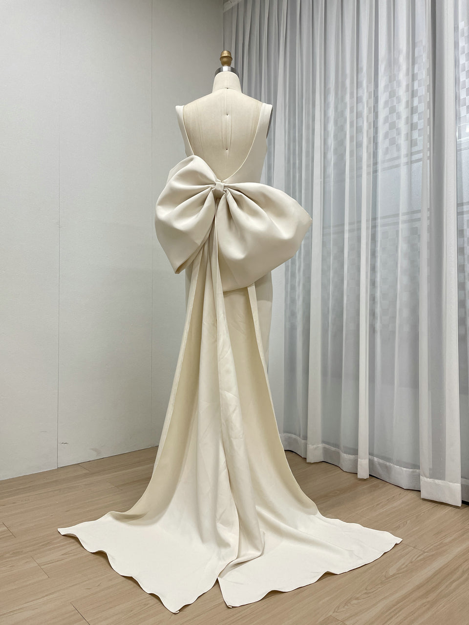 Bejge Spaghetti straps Mermaid Gown Large Bow Train Bridal Gala Wear MY30132-3