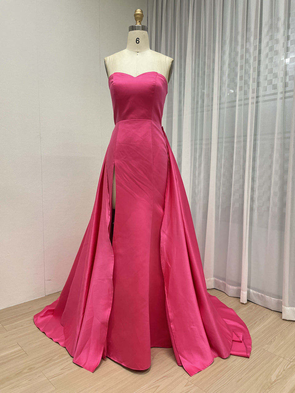 Luxury Pink Evening Wear with Satin Fabric Slit Detail Elegant Floor-Length MY30162