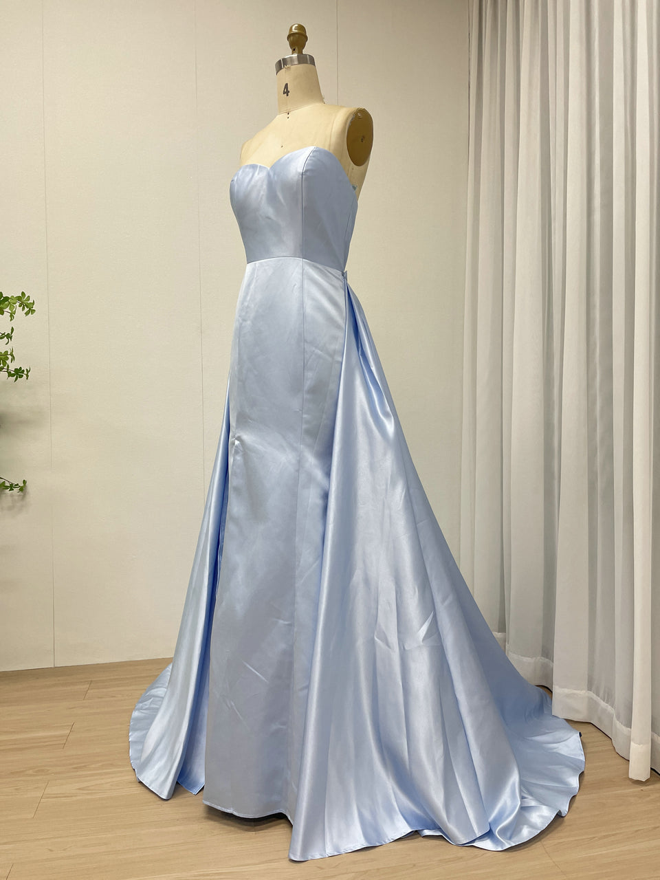Luxury Pink Evening Wear with Satin Fabric Slit Detail Elegant Floor-Length MY30162