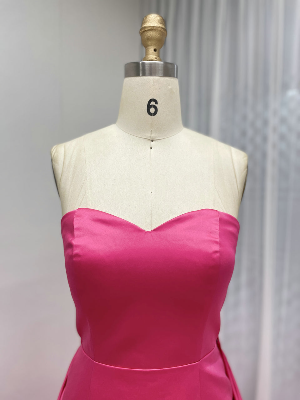 Luxury Pink Evening Wear with Satin Fabric Slit Detail Elegant Floor-Length MY30162