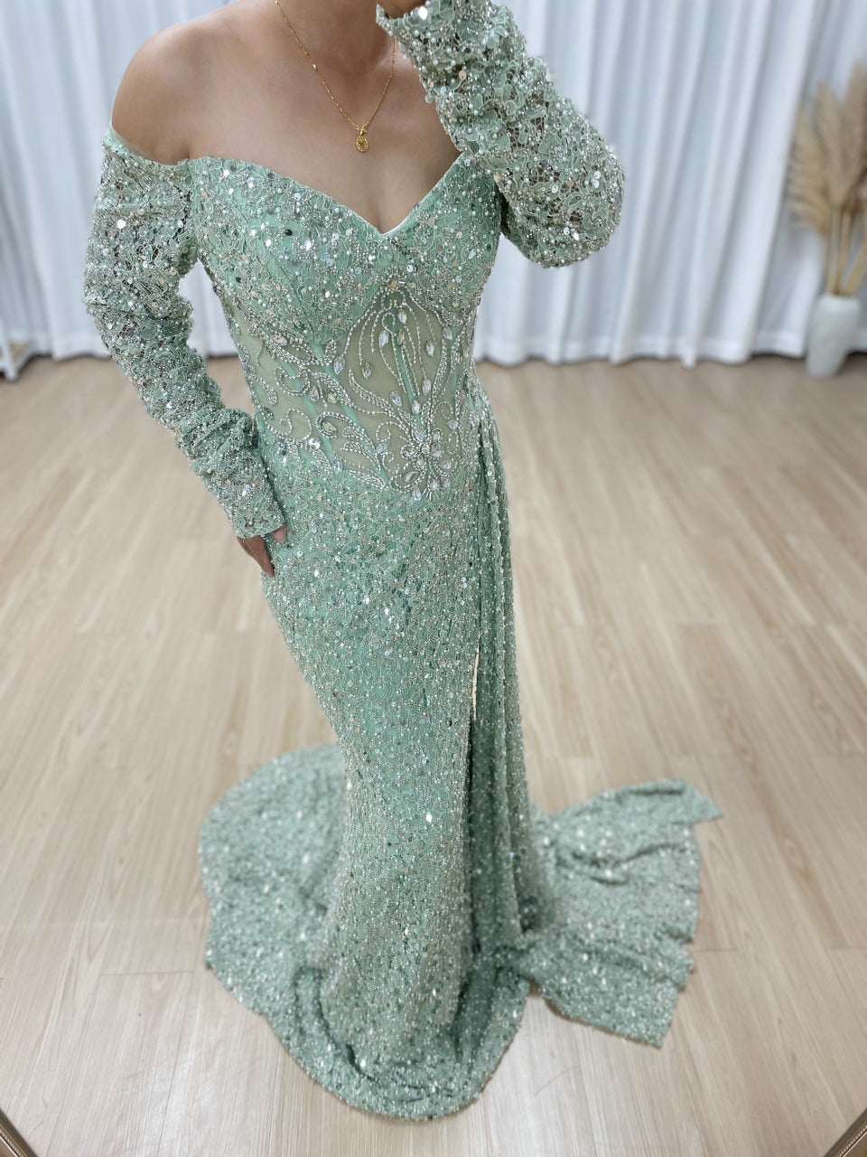 Green Mermaid Evening Dress Long Sleeve Off-Shoulder Sequins Formal Party Gown MY30171