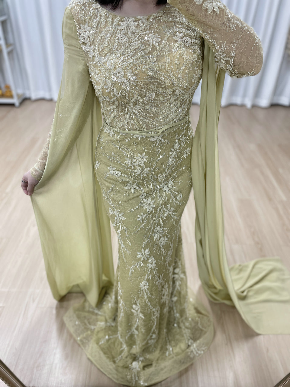 Long Sleeve Evening Dress Floral Applique Sweep Train Prom Party Occasion Gown MY30192
