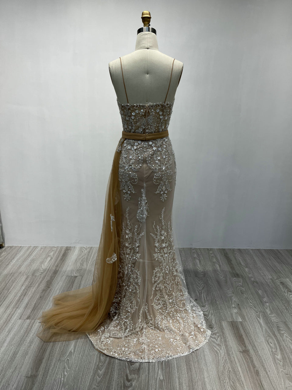 Elegant Ivory Lace Slit Dress – Lace Applique Mermaid Gown for Special Occasions YD22203