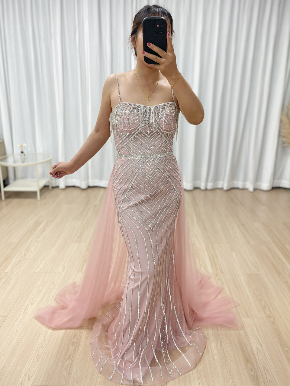 Embellished Intricate Crystal Beading Strap Dress Dubai Wedding Formal Party Gowns MB40418