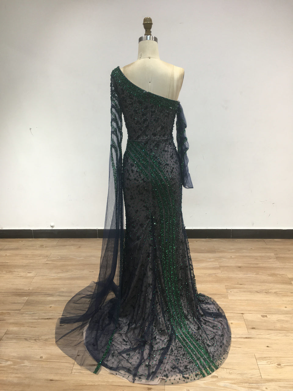 Exclusive Handmade Beading Long Sleeve Wedding Party Dress DDS025