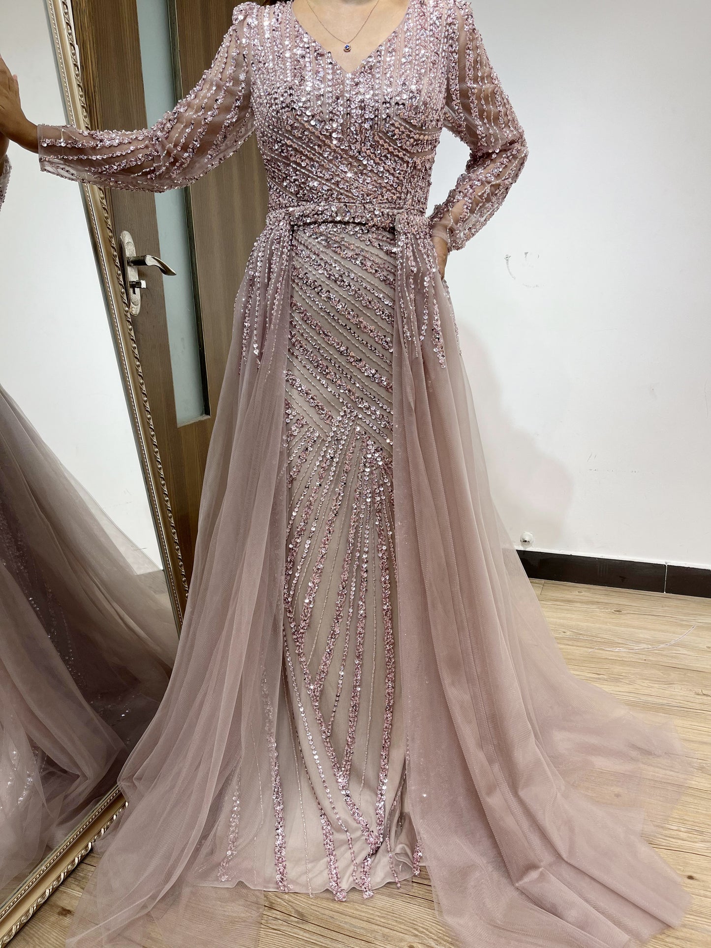 Glamorous V Neck Haute Couture Beading Overskirt Long Sleeve Mother Of Bridal Evening Dress DDS058