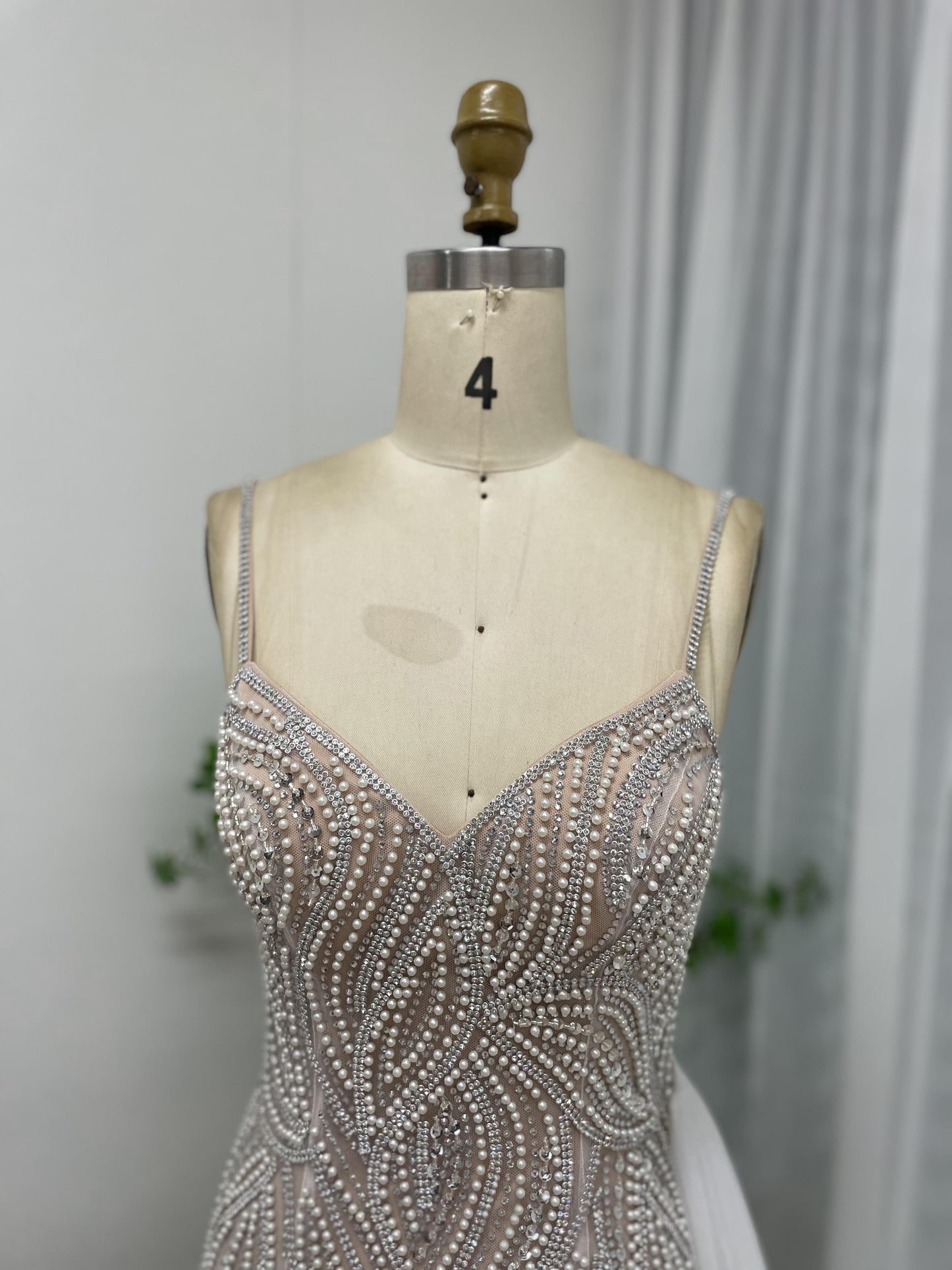 Sexy Spaghetti Strap Beading Couture Fitted Evening Dress MB40124