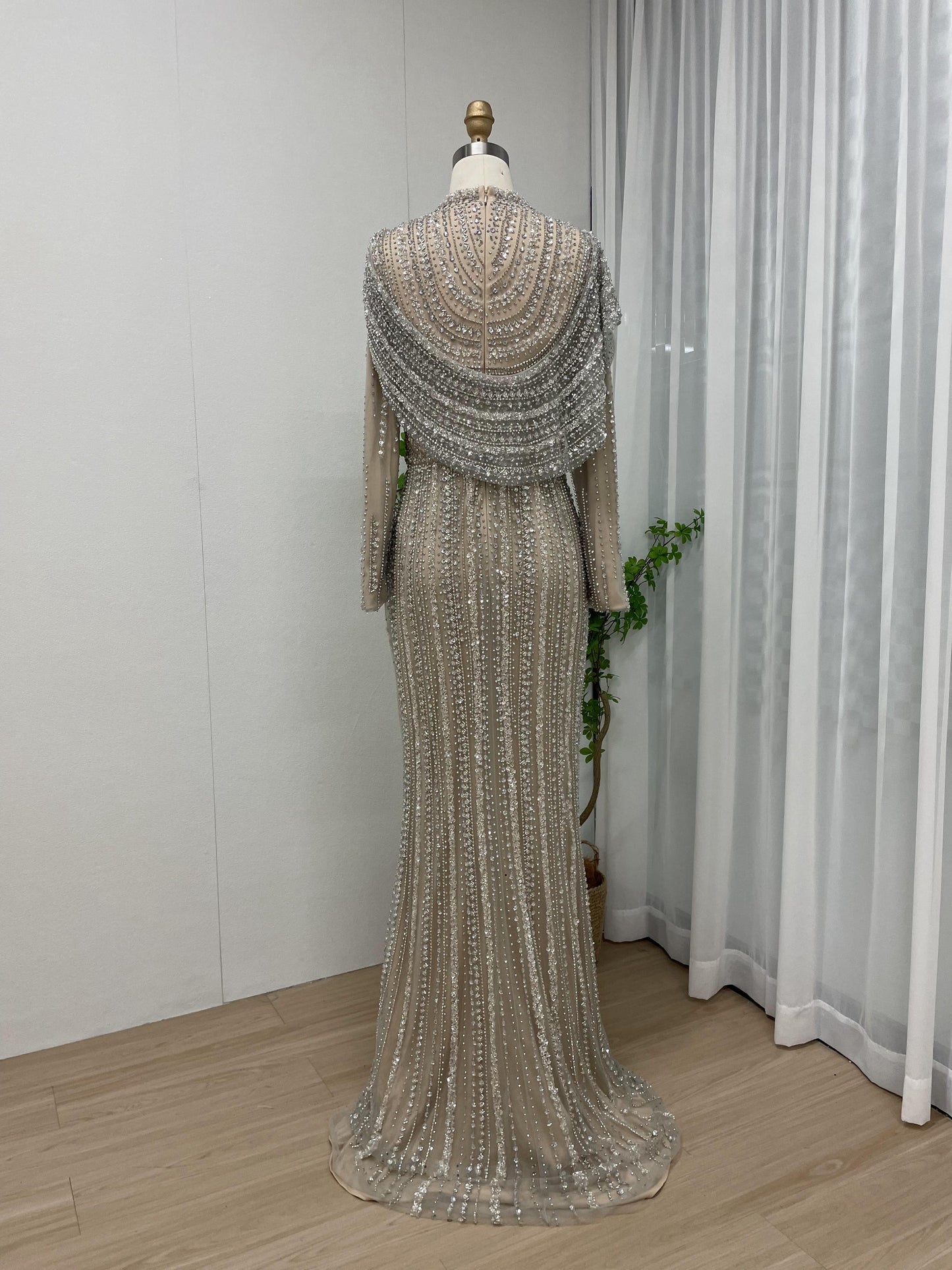 Luxury Haute Couture Beading Long Sleeve Muslim Evening Dress MB40149